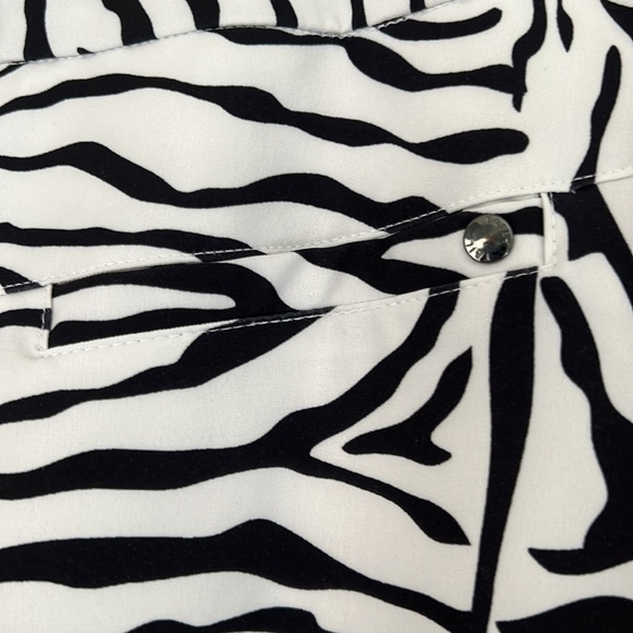 Tail Skort - Picture 3 of 9